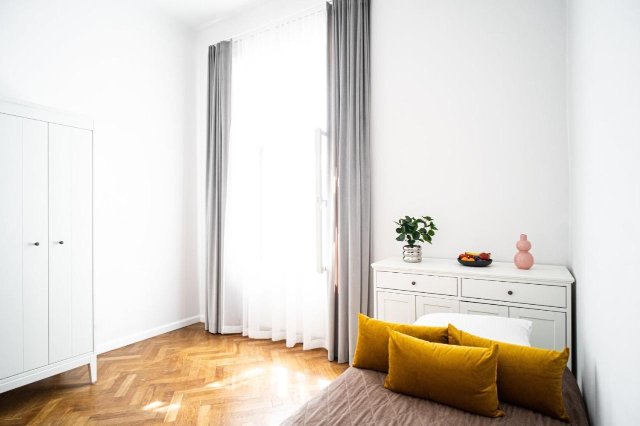 Golden Queen Apartments City Center Krakow Exterior photo